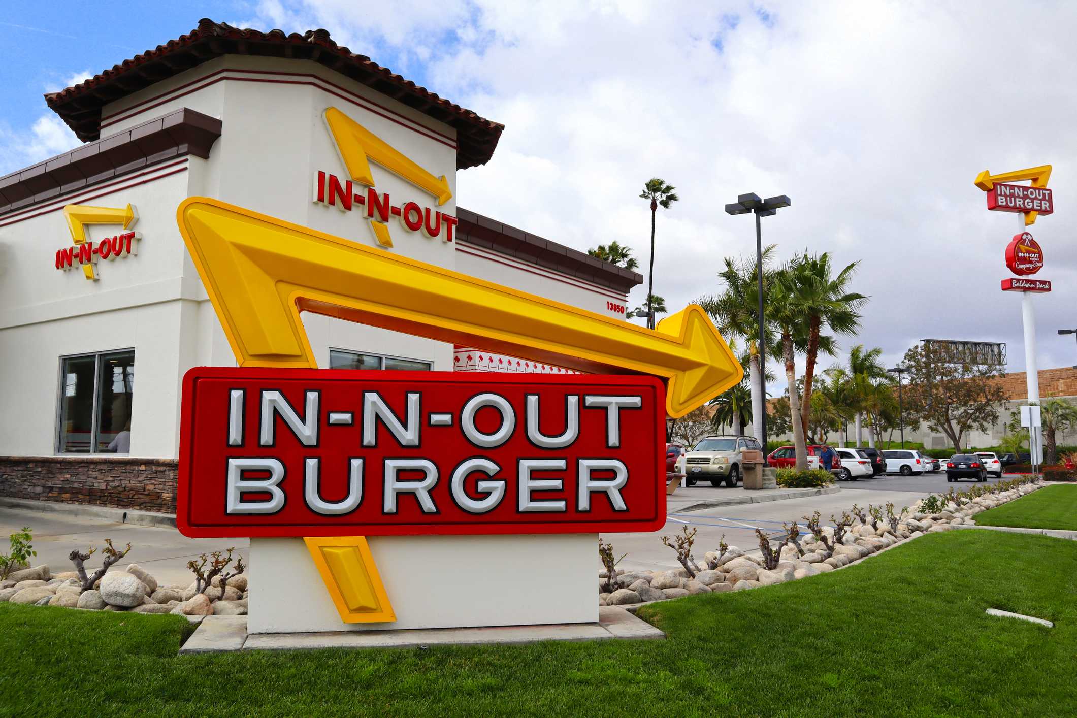 In-N-Out Burger CEO floats 3 additional states for possible expansion — Fox Chapel Community news